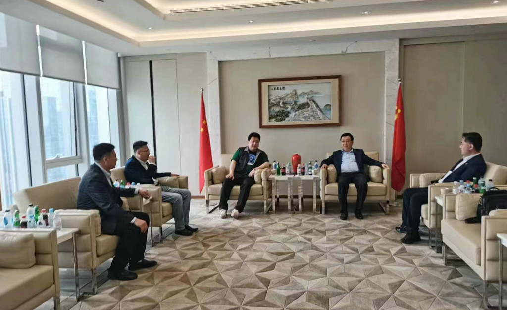 潔晶集團與青島飲料集團簽署戰(zhàn)略合作協(xié)議