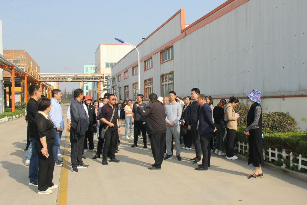 2023年兵團(tuán)高層次人才國情研修班來潔晶參觀交流